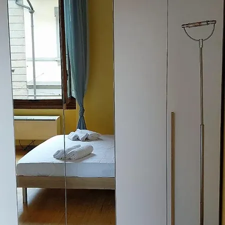 Esclusivo Moderno Netflix E Ac Apartment Florenz
