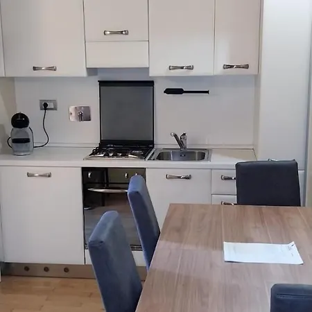 Esclusivo Moderno Netflix E Ac Appartement